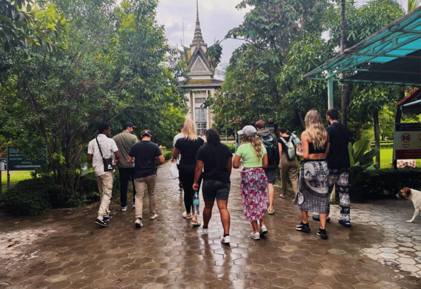 S21 & Killing Fields Tour with Khmer Lunch & Drink - The 6-hour rhythm: how the day is paced