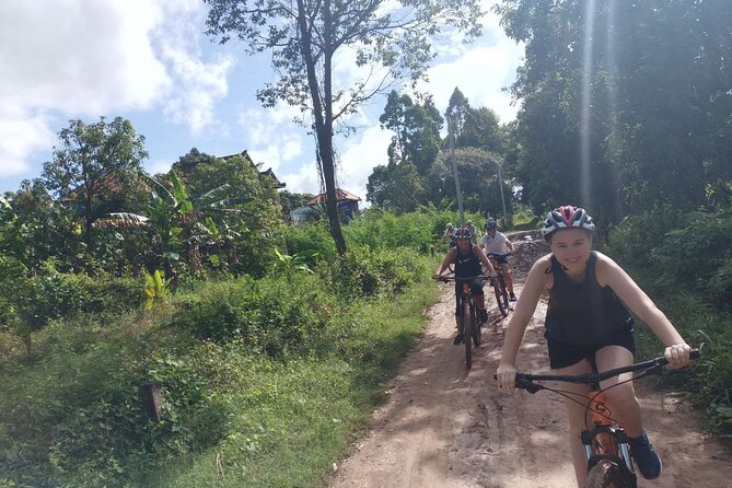 Silk Island Cycling Adventure & lunch with locals - Lunch or dinner on the Mekong: cooling down the right way