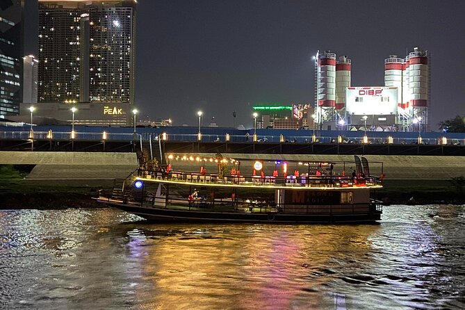 Sunset Cruise-Unlimited Beers-Sodas-BBQ buffet-Fruit platter - Onboard Feel: Calm Music, Breeze, and the Free-Flow Drink Setup