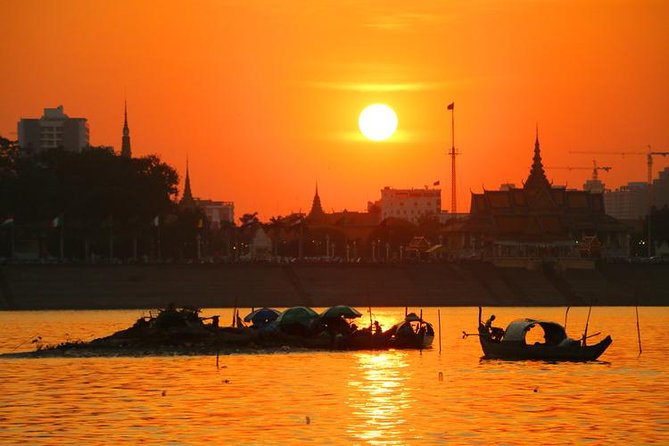 Sunset Cruise with unlimited beer & soft drinks -English speaking guide on board - Hotel pickup and the meeting point: keep it easy