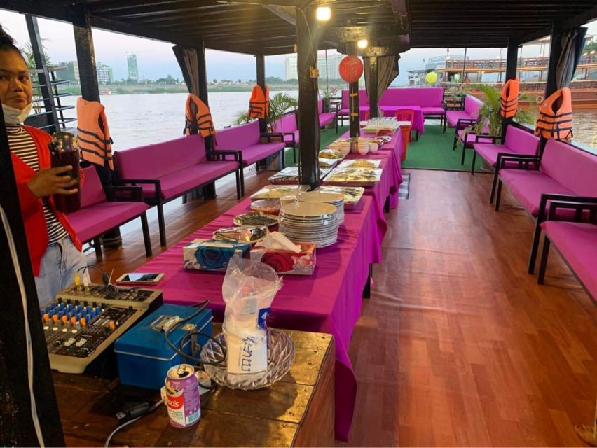 Tonle Sap Cruise & land Tour between Phnom Penh & Siem Reap - Air-Conditioned Road Time Through Tonle Sap Countryside