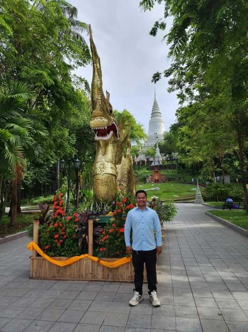 Visiting 9 Places in 3 hours Share Tour by Tuk-Tuk - Key Things You’ll Notice on This Phnom Penh Tuk-Tuk Night Tour